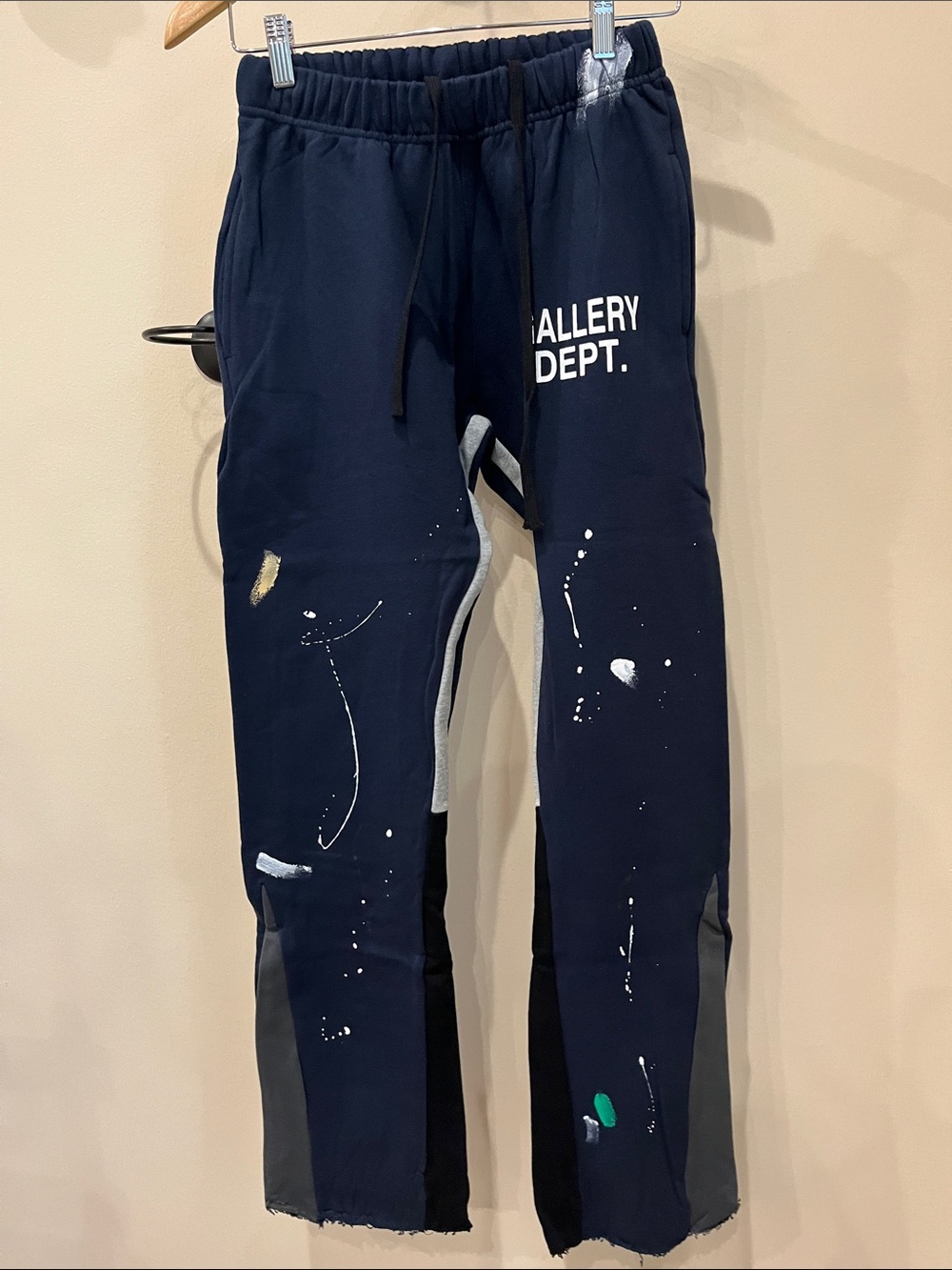 NWOT Navy Gallery Graphic Paint-Splatter Sweatpants